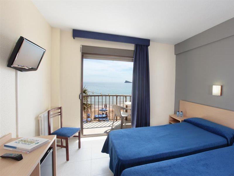 Hotel Bilbaino Benidorm Bagian luar foto