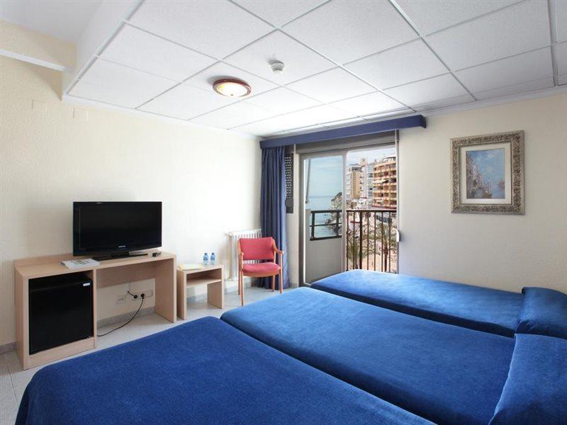 Hotel Bilbaino Benidorm Bagian luar foto