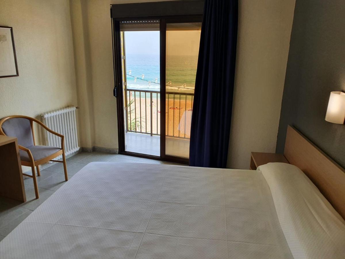 Hotel Bilbaino Benidorm Bagian luar foto