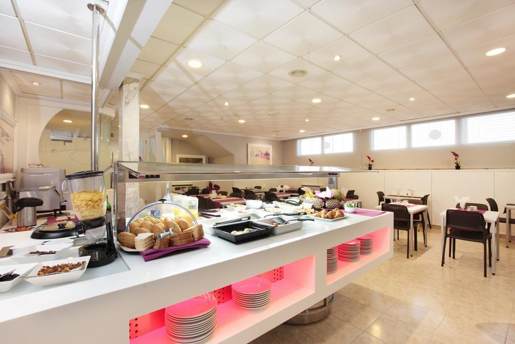 Hotel Bilbaino Benidorm Bagian luar foto
