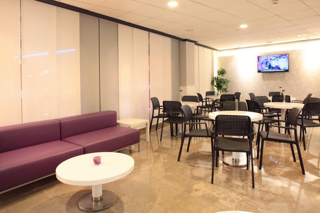 Hotel Bilbaino Benidorm Bagian luar foto