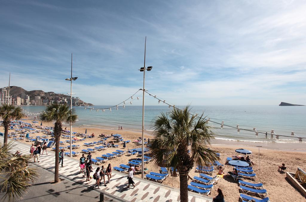 Hotel Bilbaino Benidorm Bagian luar foto