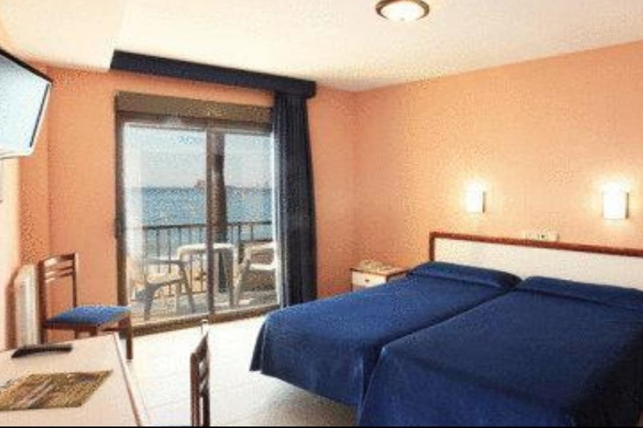 Hotel Bilbaino Benidorm Bagian luar foto