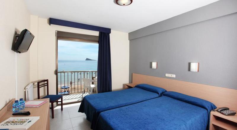 Hotel Bilbaino Benidorm Bagian luar foto
