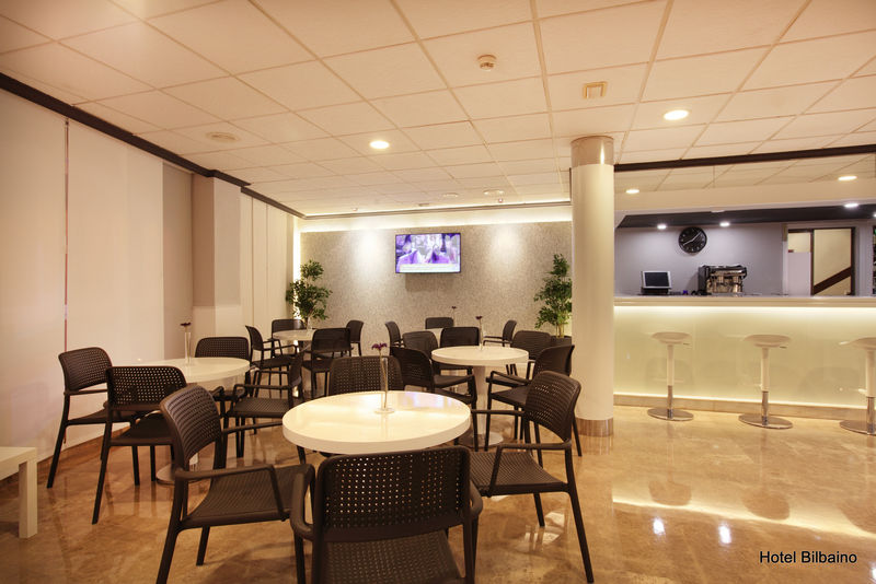 Hotel Bilbaino Benidorm Bagian luar foto