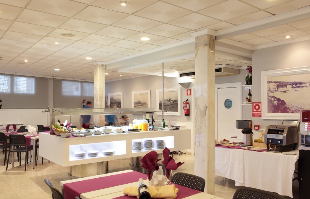 Hotel Bilbaino Benidorm Bagian luar foto