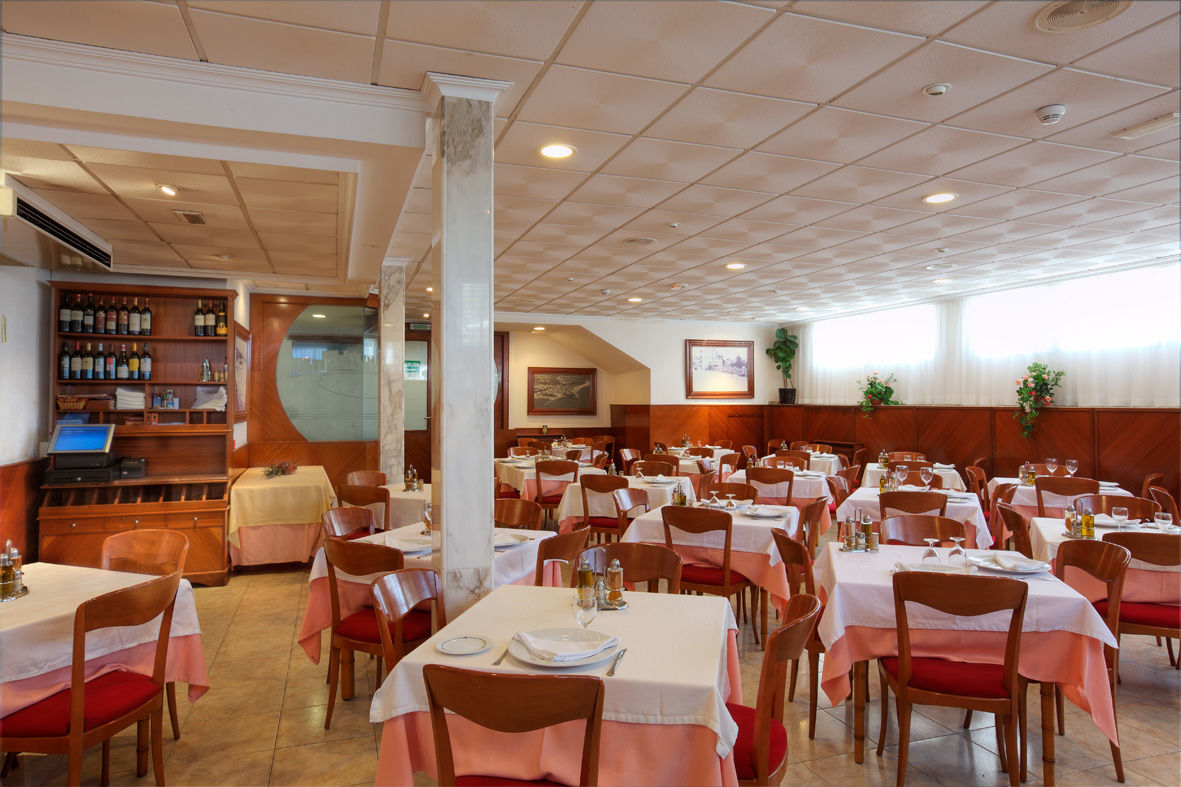 Hotel Bilbaino Benidorm Bagian luar foto