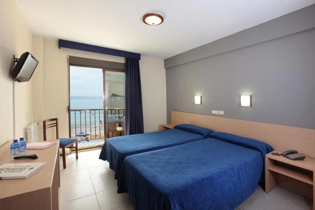 Hotel Bilbaino Benidorm Bagian luar foto
